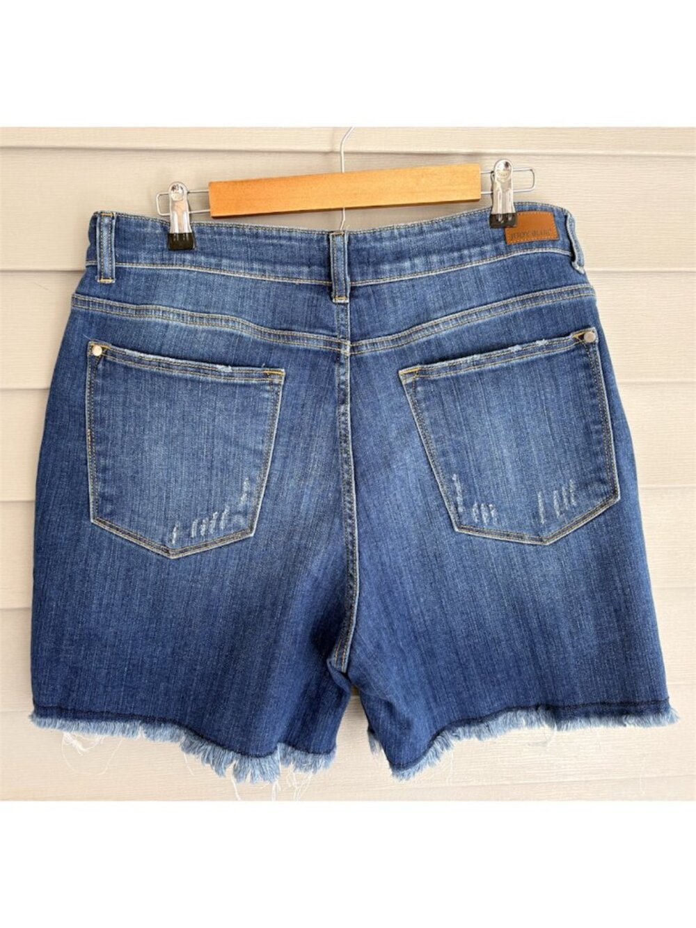Judy Blue Mid-Rise Distressed Tulip Hem Cutoff Denim Shorts IXL - Picture 2 of 10